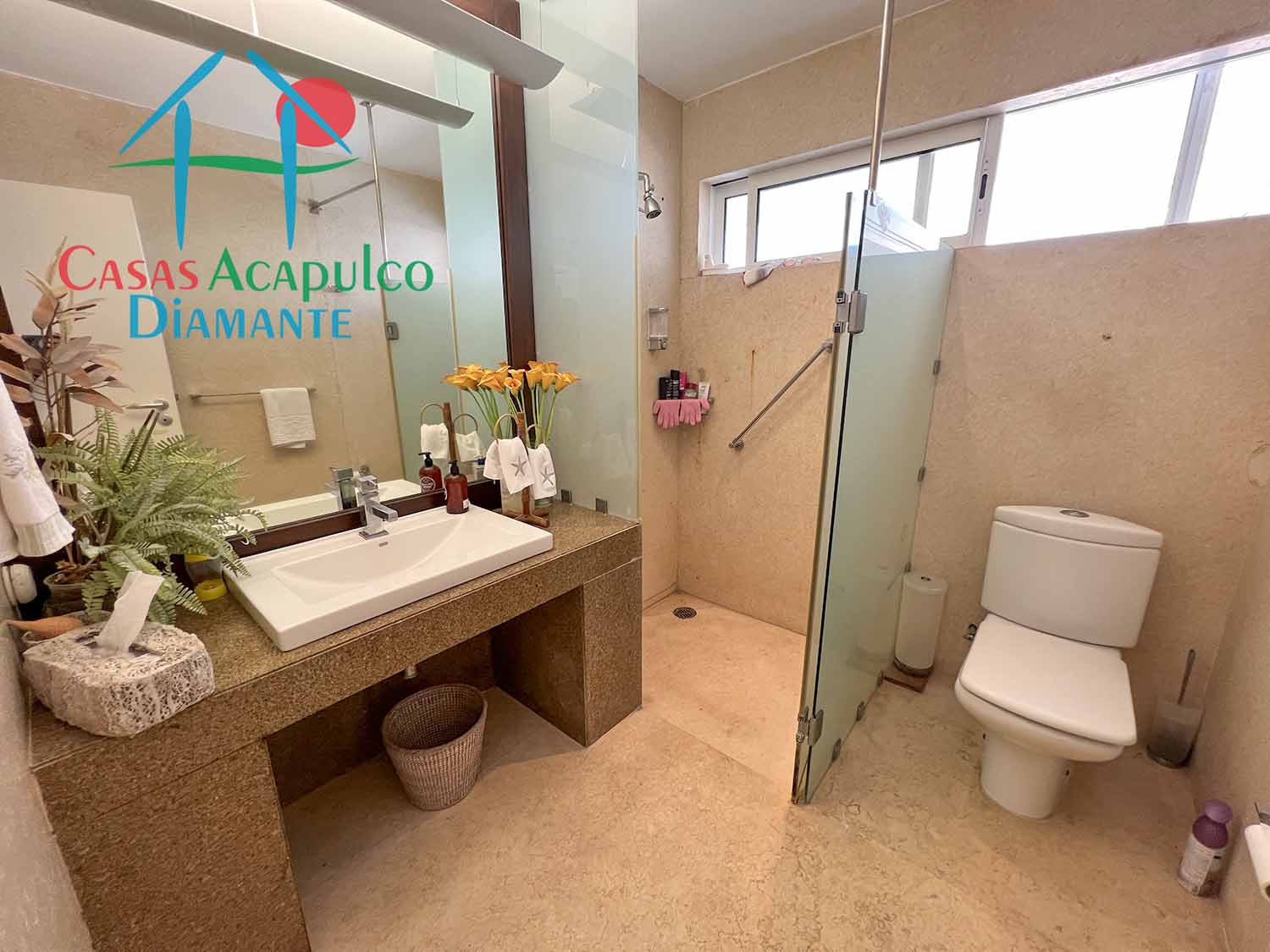 Casa Mezu - Baño completo de visitas 1